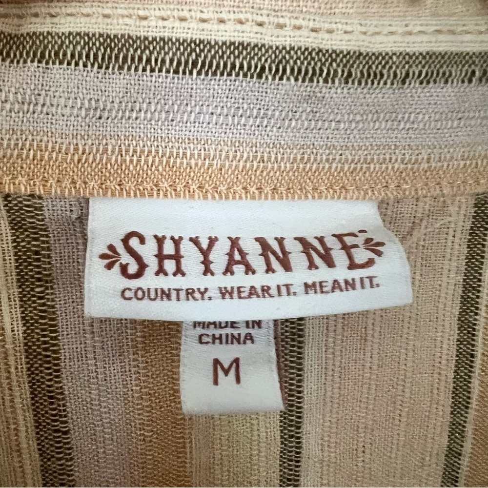 Shyanne Striped shirt Size Medium - Picture 6 of 11